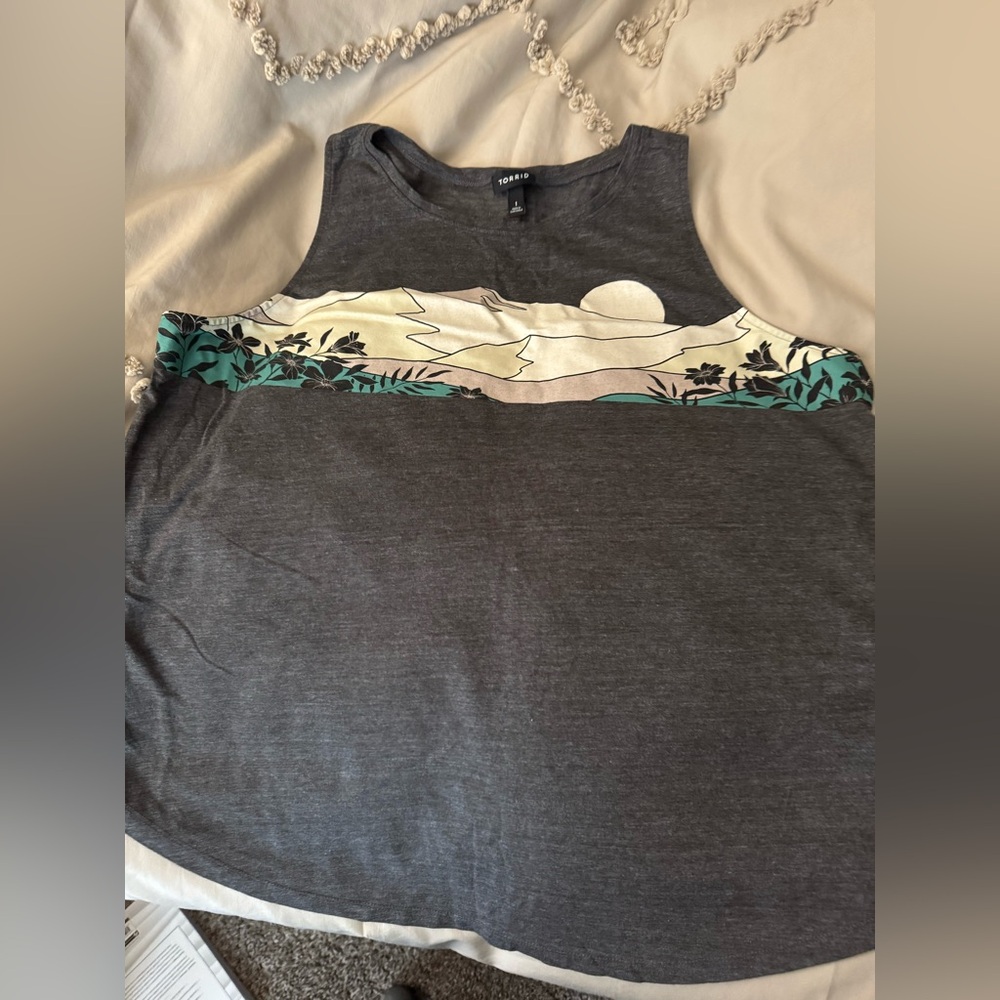 Torrid size 1 tank